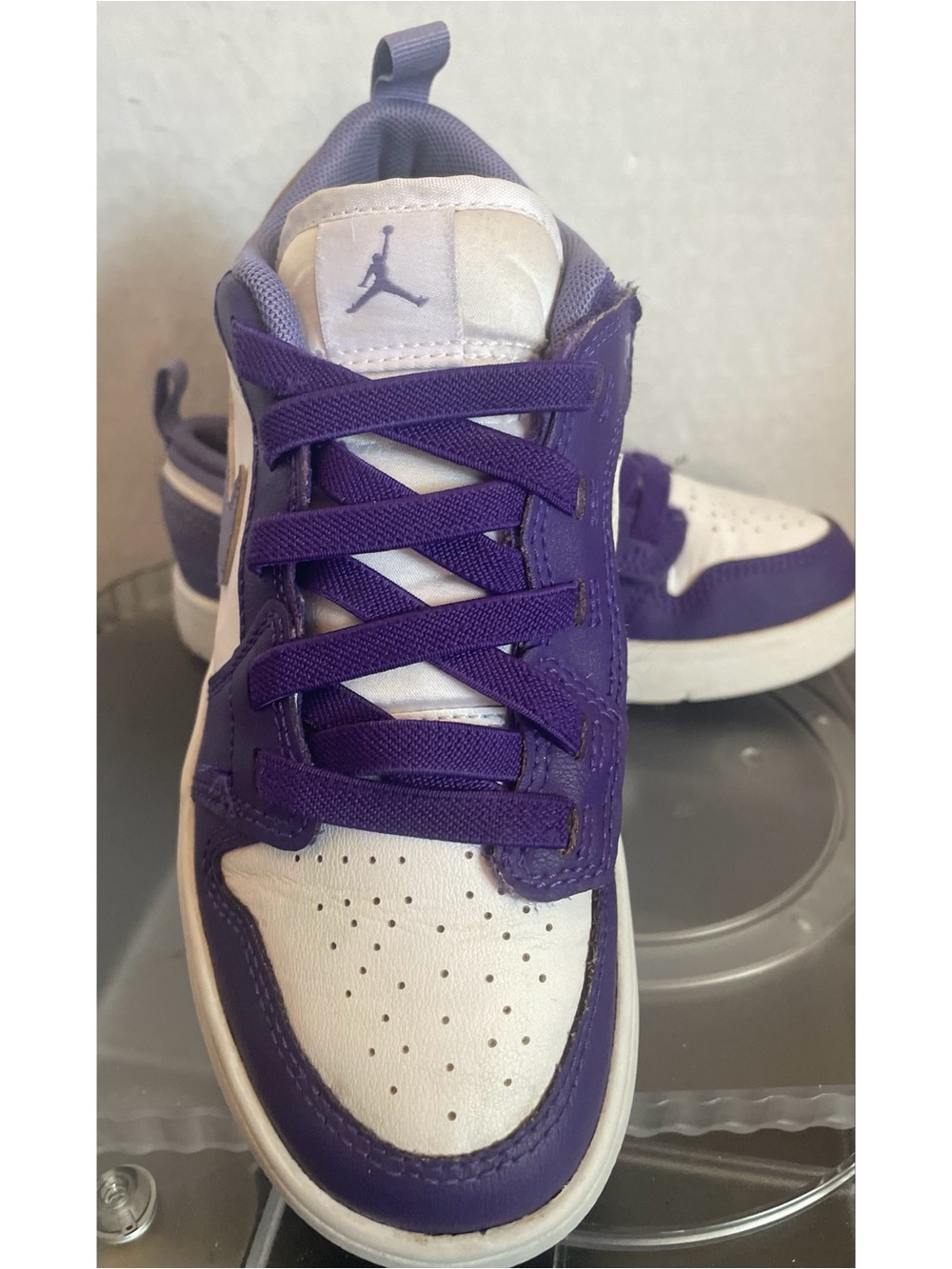 Jordan 1 Low Alt "Court Purple/Dusty Amethyst/White Preschool Girls' Shoe SZ 1Y